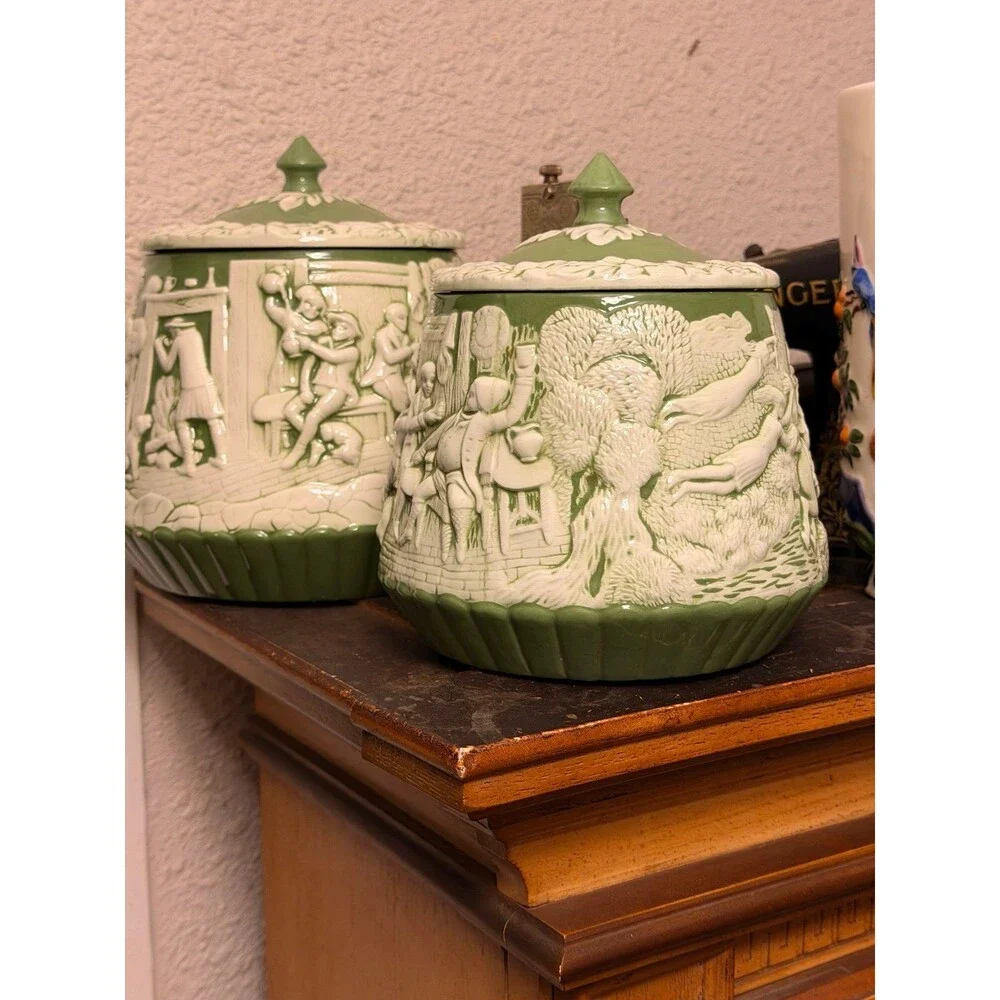 Green / cream vintage cookie jars Set of 2